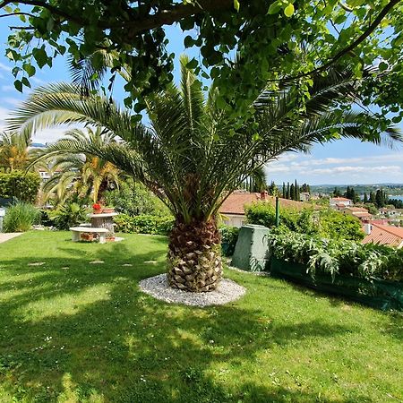 Apartment With Seaview And Garden For 6 Portoroz Exterior foto