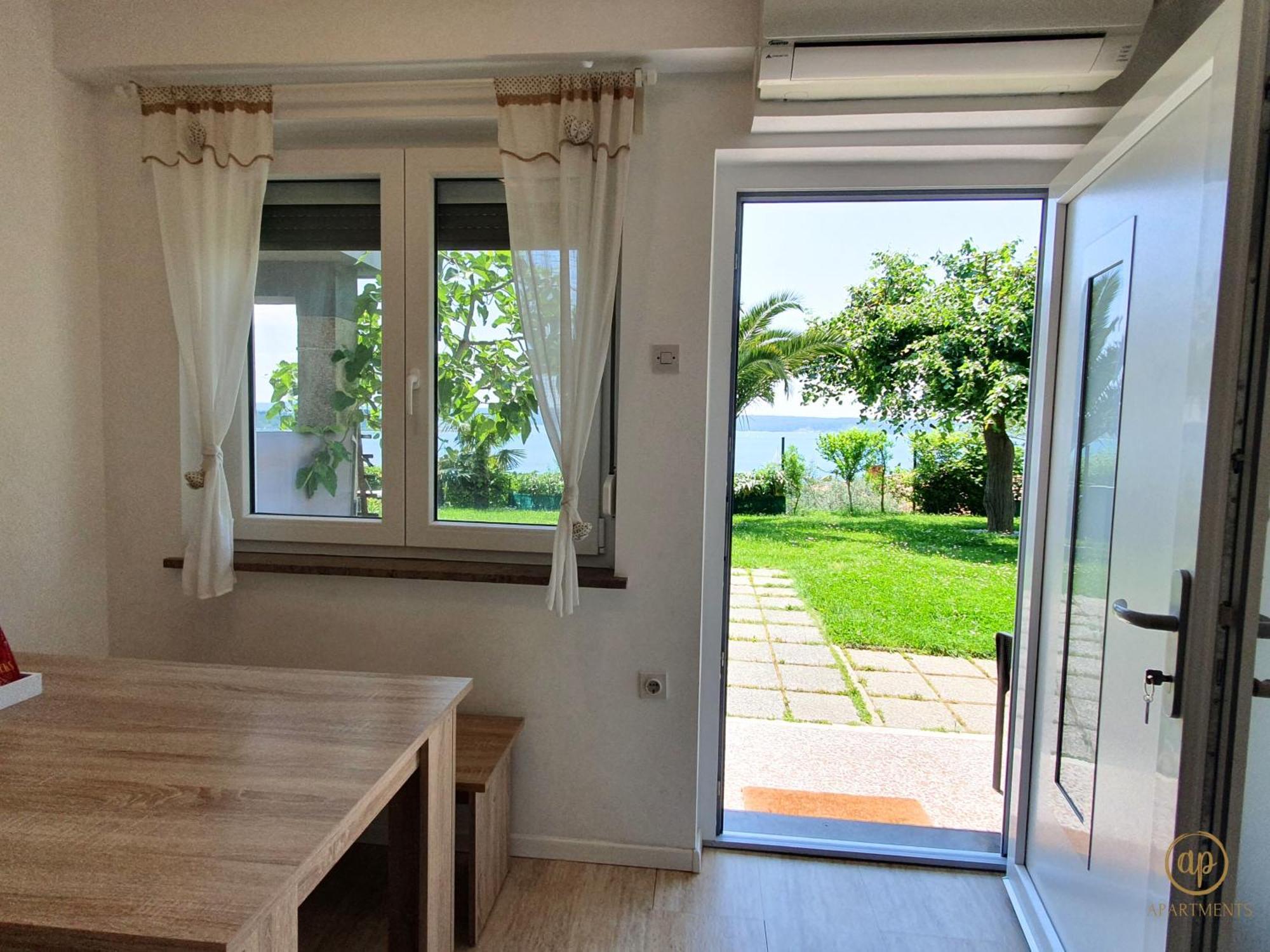 Apartment With Seaview And Garden For 6 Portoroz Exterior foto