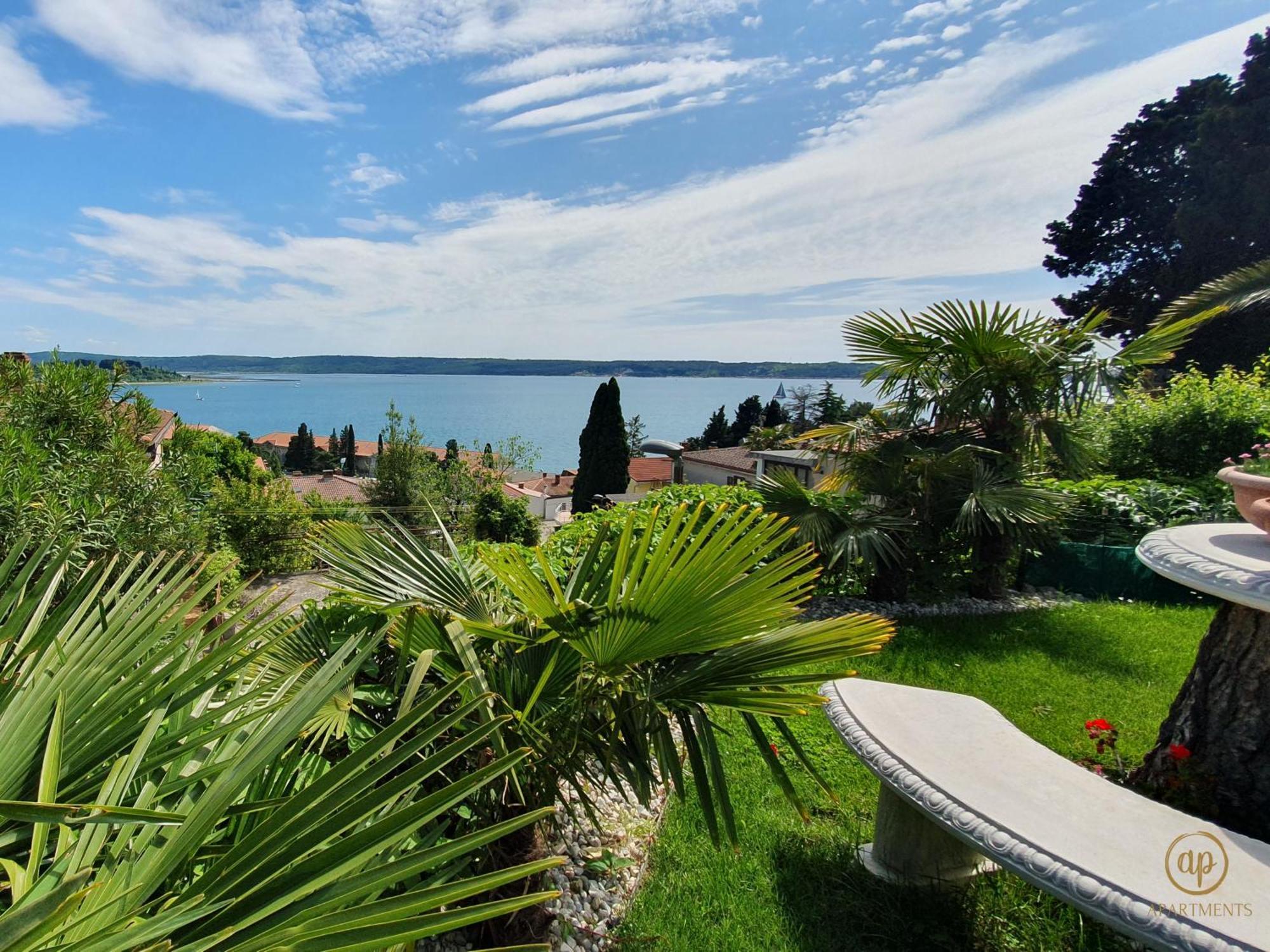 Apartment With Seaview And Garden For 6 Portoroz Exterior foto
